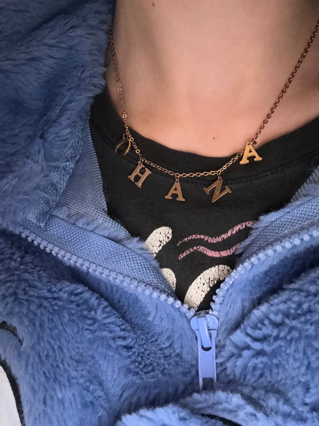 Customer photo review of Collier Prénom Initiales Suspendues Personnalisé
