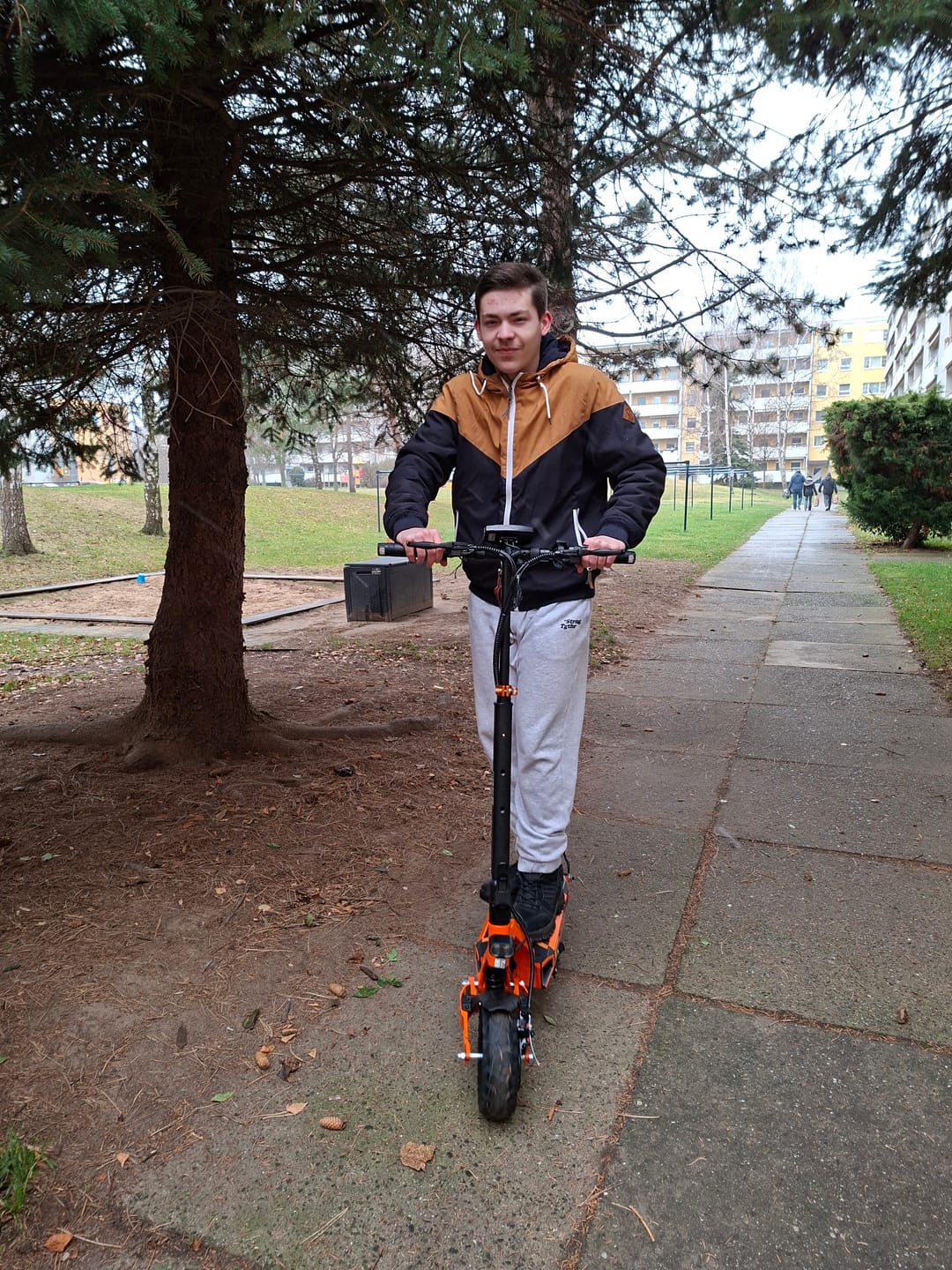 Customer photo review of RCB Offroad E-Scooter D7 PRO Ultra NFC Blinker mit Straßenzulassung