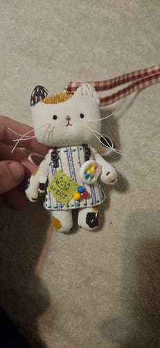 Customer photo review of Artist Kitty Bag Charm 🎨 Longer Processing Time｜4–6 Weeks 🙏