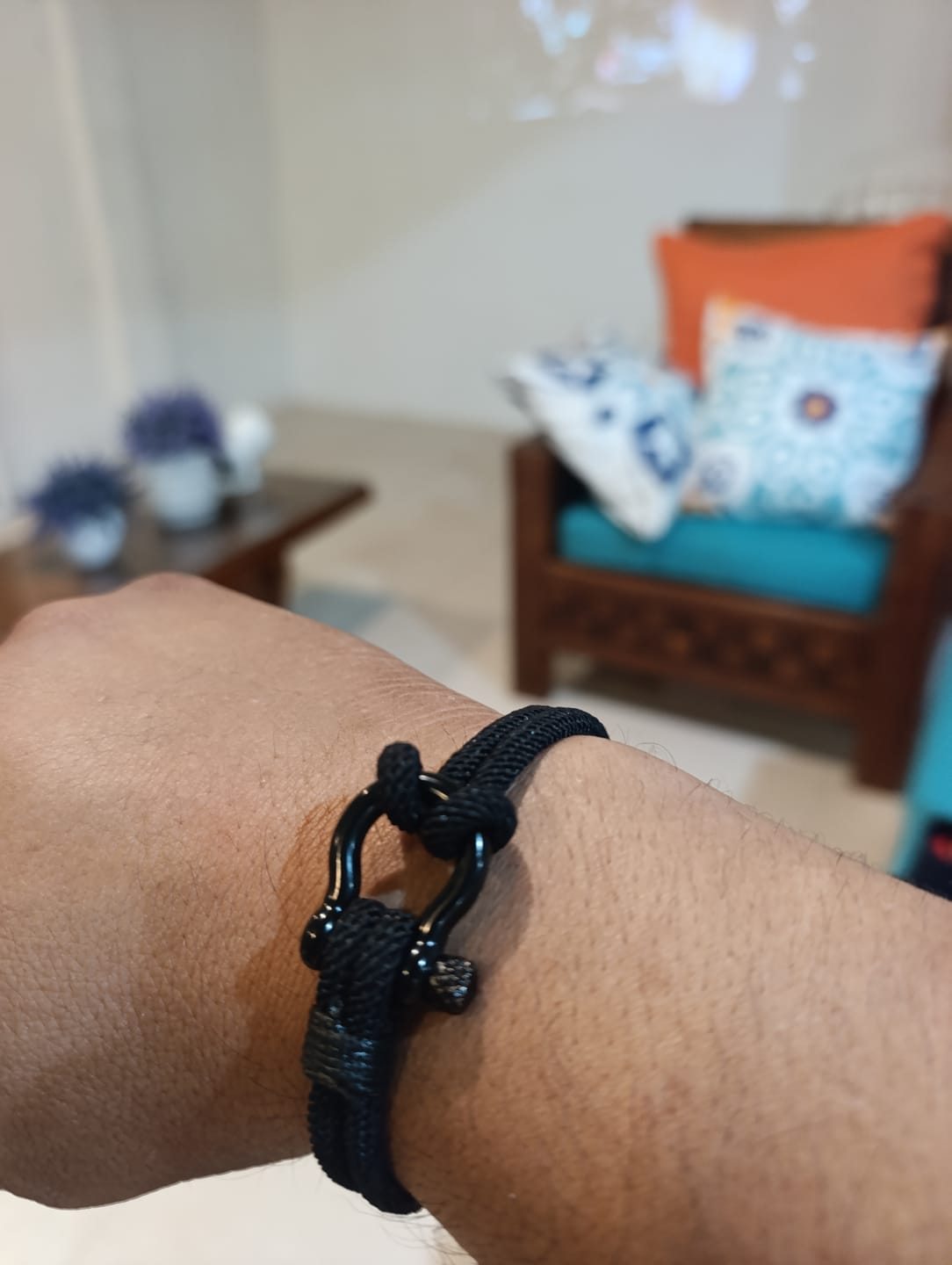 Customer photo review of Pulsera Tommy