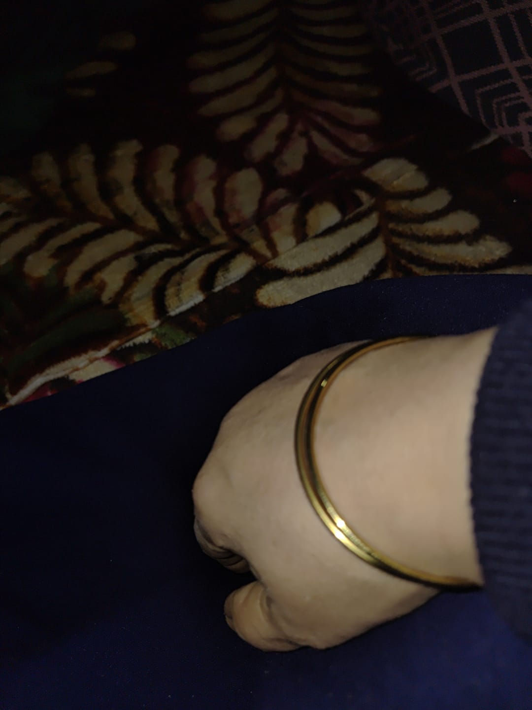 Customer photo review of Plain Gold Bangle Bracelet - 6 mm