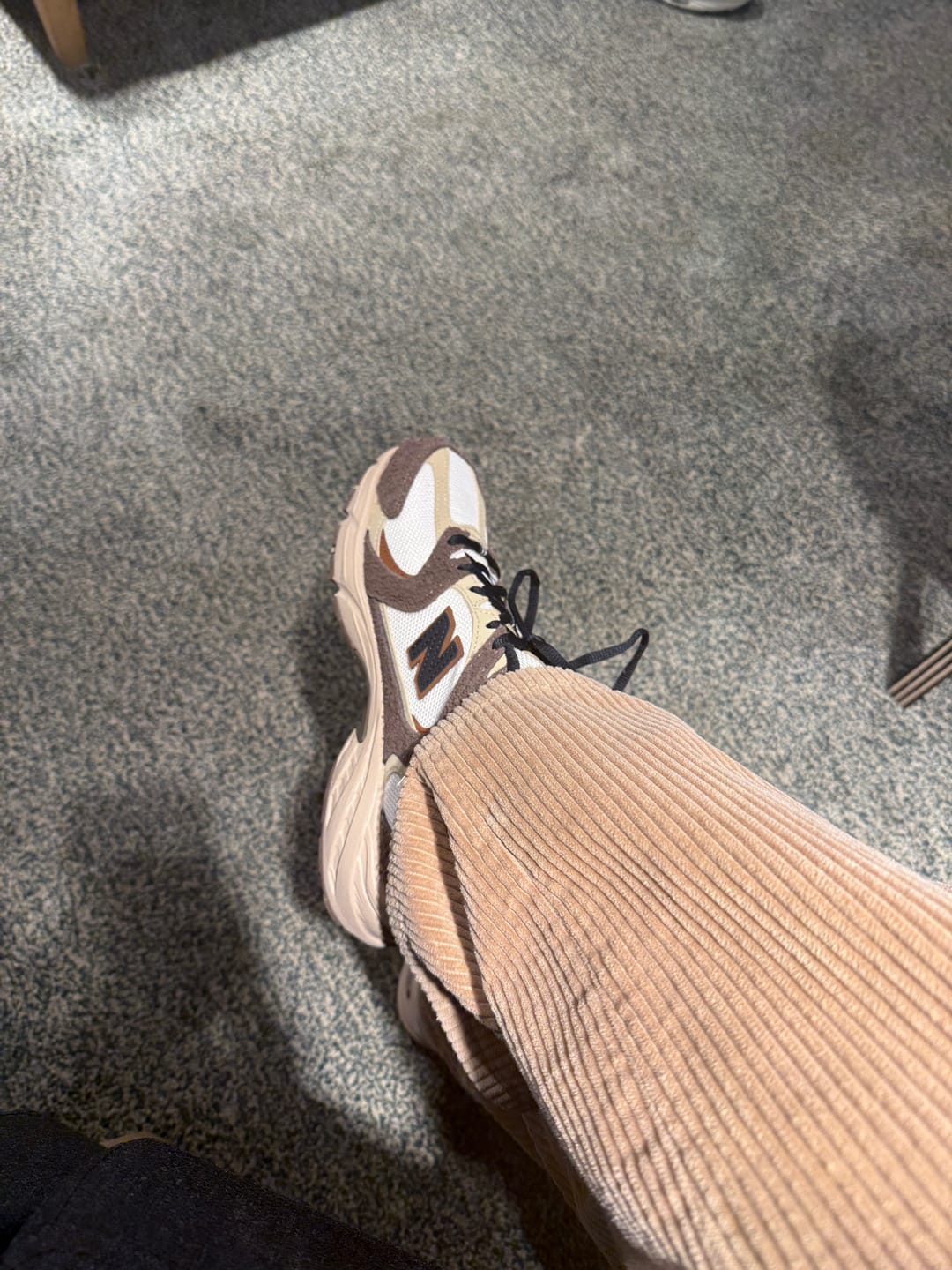 Customer photo review of New Balance 530 Dark Mushroom/Incense/Linen MR530SNC
