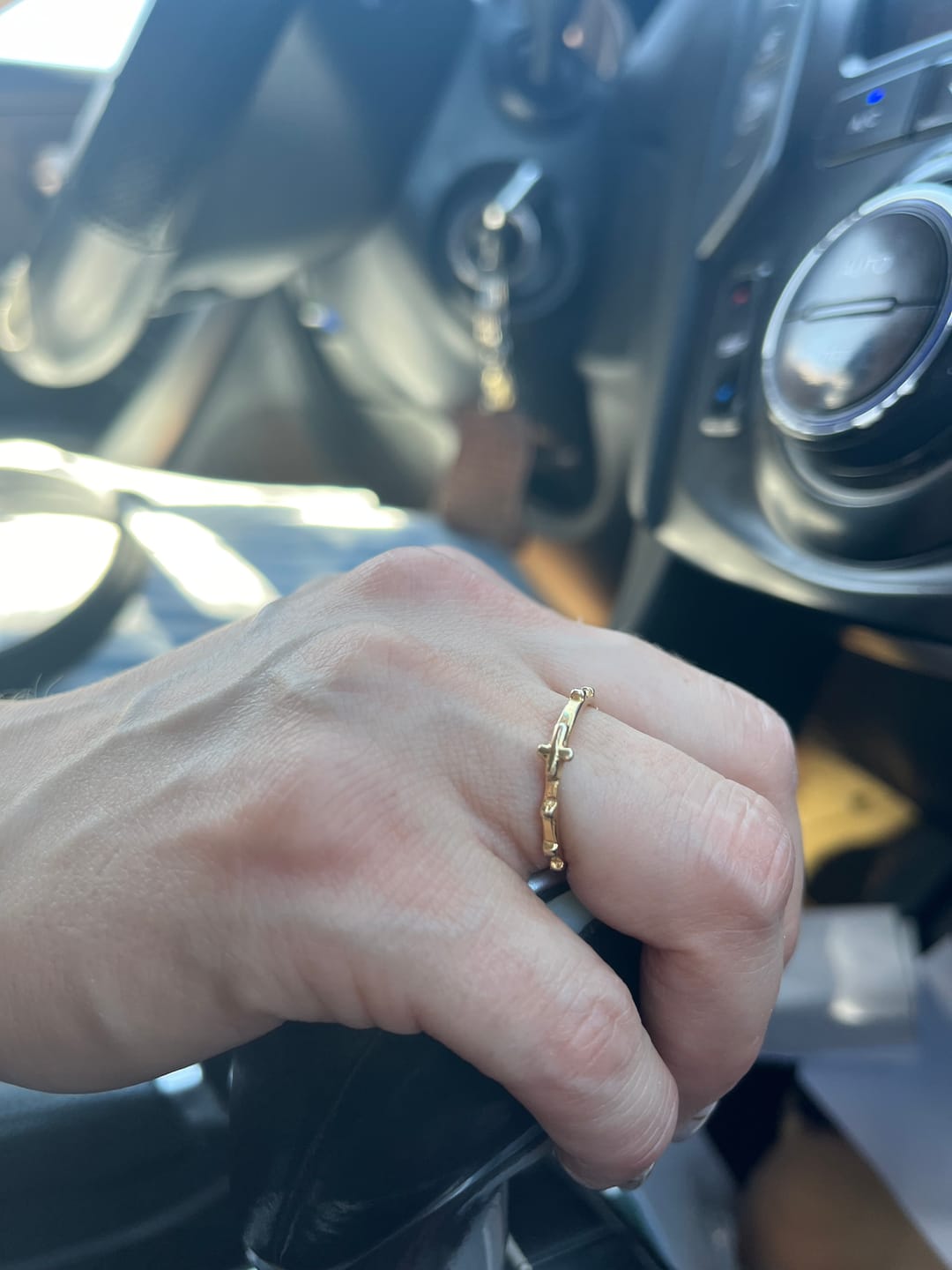 Customer photo review of Anillo Denario Cruz