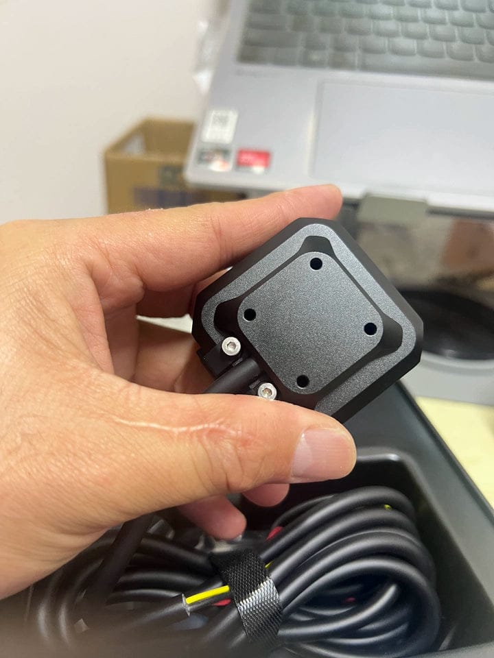 Customer photo review of C36 Motorcycle Bi-Directional Battery Charger – 100W PD Fast Charge, Real-Time Voltage Display, IP67 Waterproof, Lead-Acid Repair, Mirror/Adhesive Mount