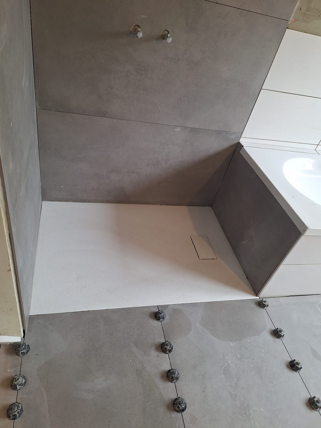Customer photo review of SONNI SMC Duschwanne  80-160cm Weiß Rechteckig Rutschfest Duschtasse mit Ablaufgarnitur