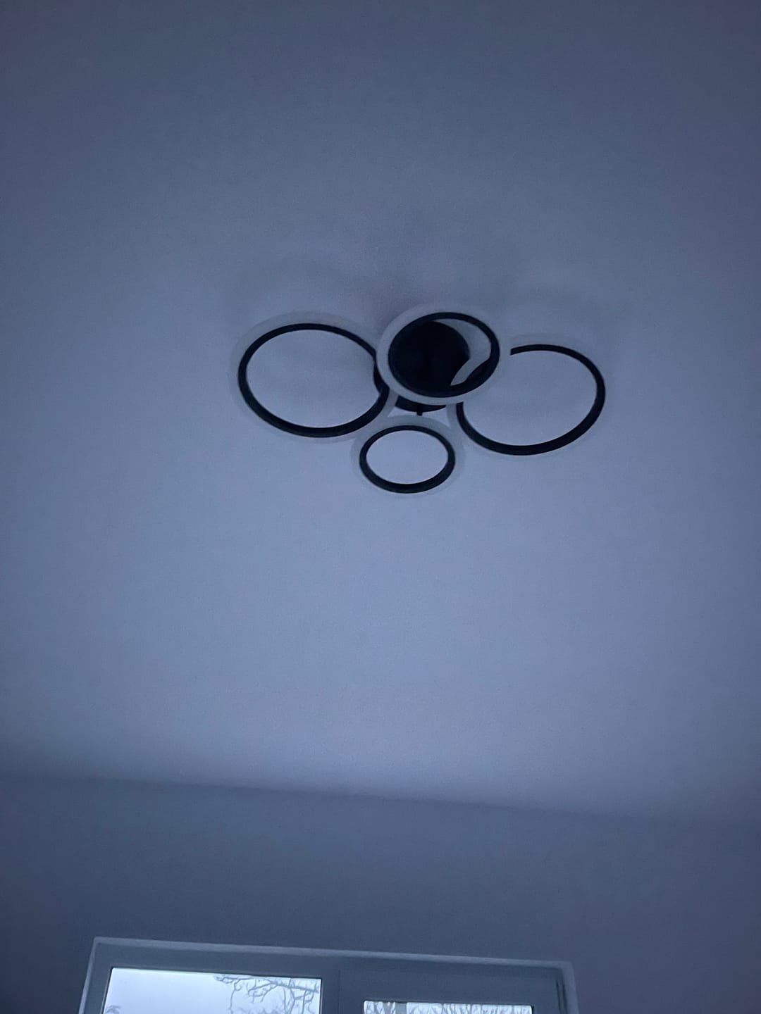 Customer photo review of Lustra LED 2+2 CIRCLE BLACK Echivalent 400W Telecomanda