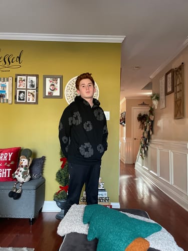 Customer photo review of Black Monochrome “Cotton Wreath” Denim Tears Hoodie – Minimal Streetwear Sweatshirt