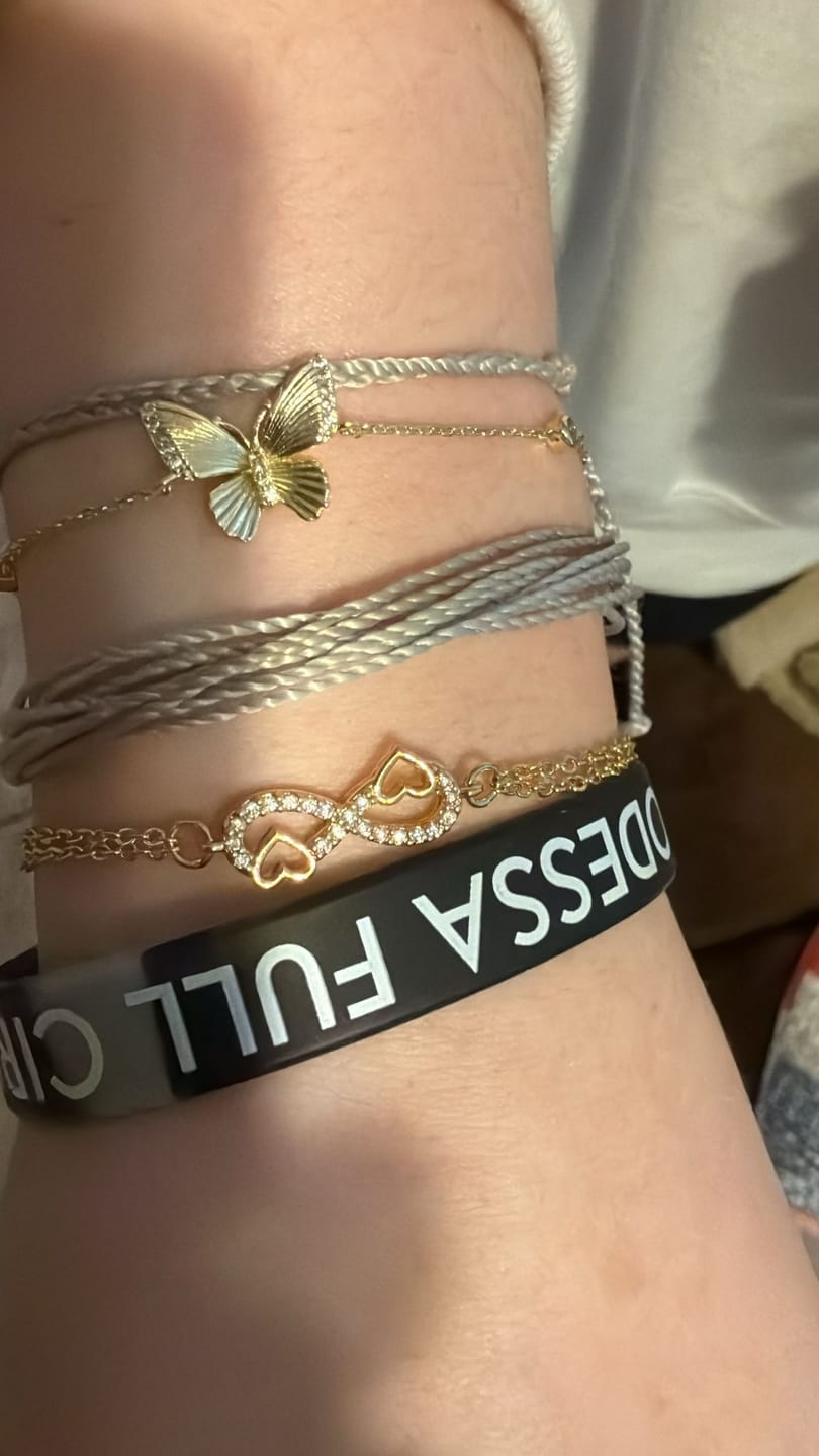 Customer photo review of My Beautiful Daughter " Always Keep Me in Your Heart " Love Mom