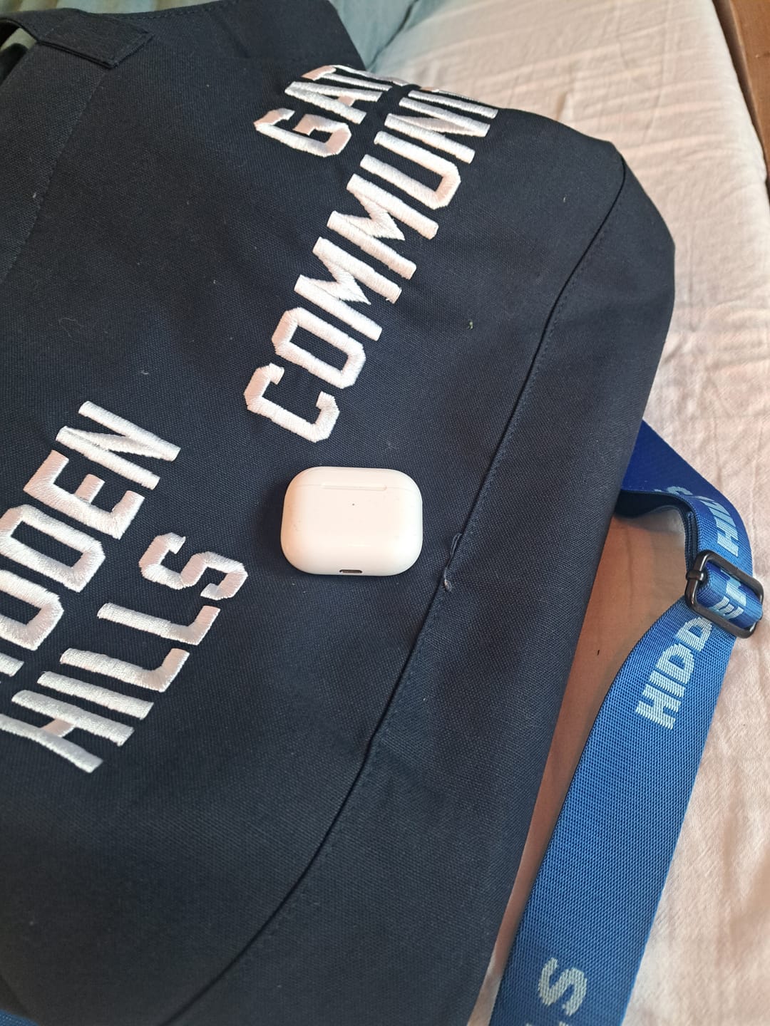 Customer photo review of GATED COMMUNITY CANVAS SHOPPER BAG
