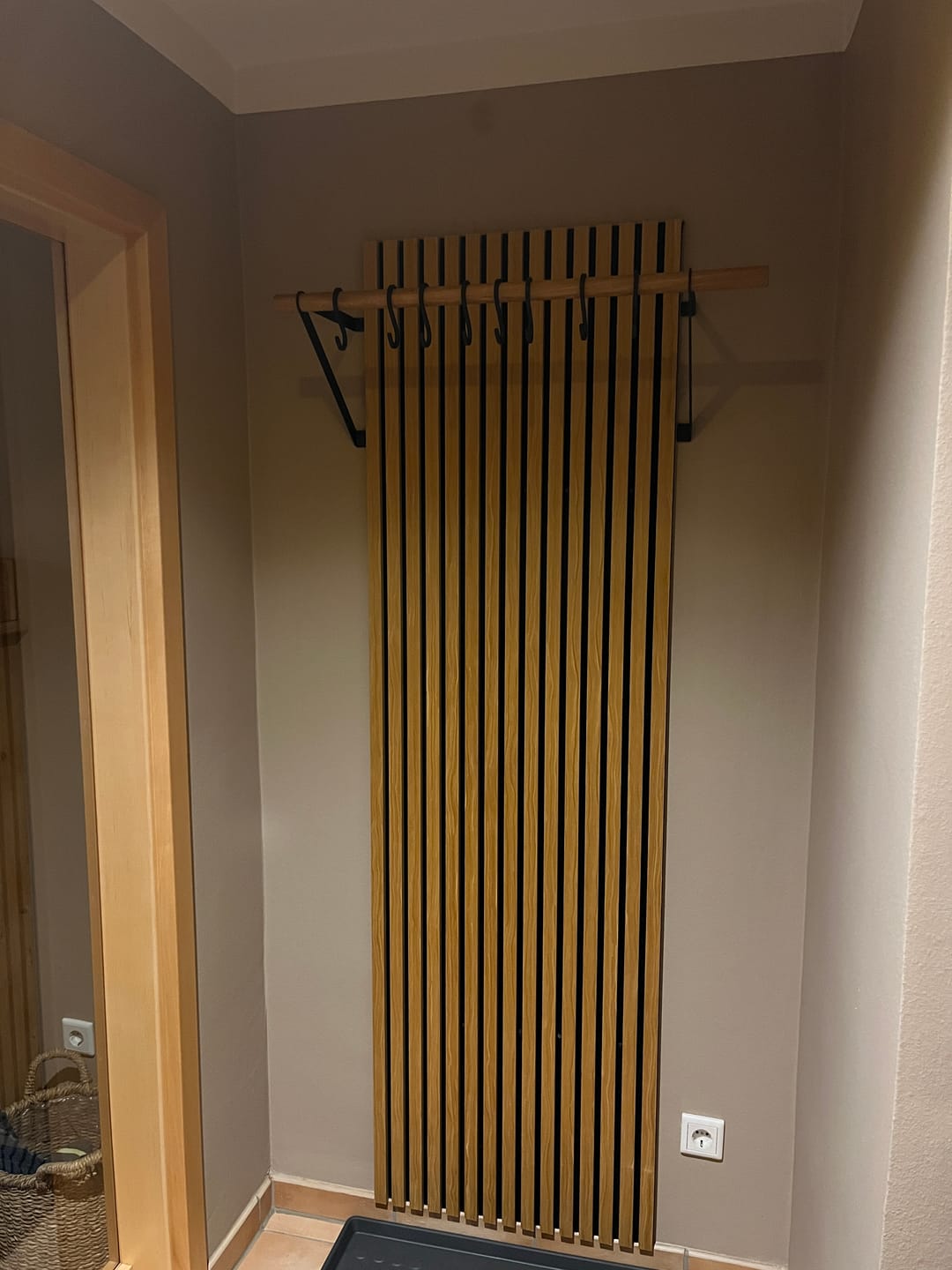 Customer photo review of Akustikpaneele Rustikale Eiche | 240 cm x 60 cm | Dreiseitig Echtholzfurnier