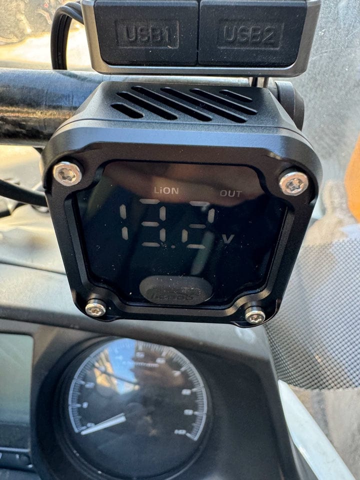 Customer photo review of C36 Motorcycle Bi-Directional Battery Charger – 100W PD Fast Charge, Real-Time Voltage Display, IP67 Waterproof, Lead-Acid Repair, Mirror/Adhesive Mount
