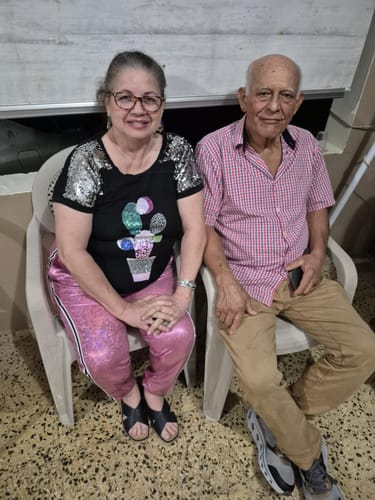 Customer photo review of Tu Historia en Música – Emoción Garantizada