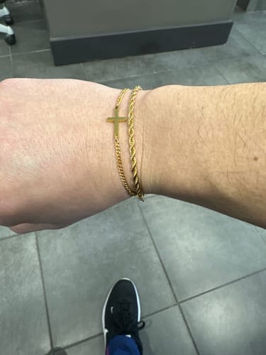 Customer photo review of CROSS BRACELET | 18K Gold