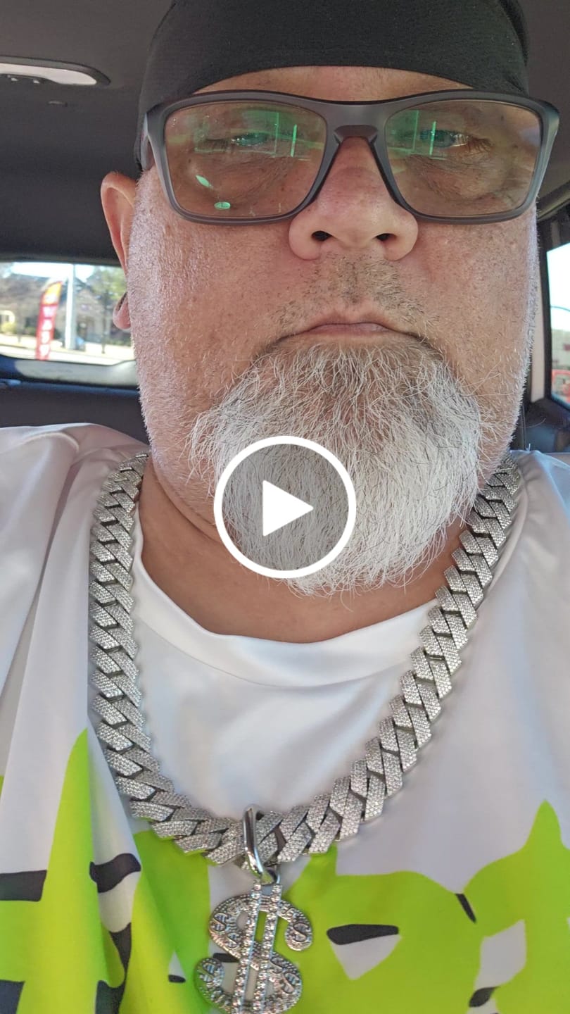 Customer video review of 20mm Prong Cuban Chain
