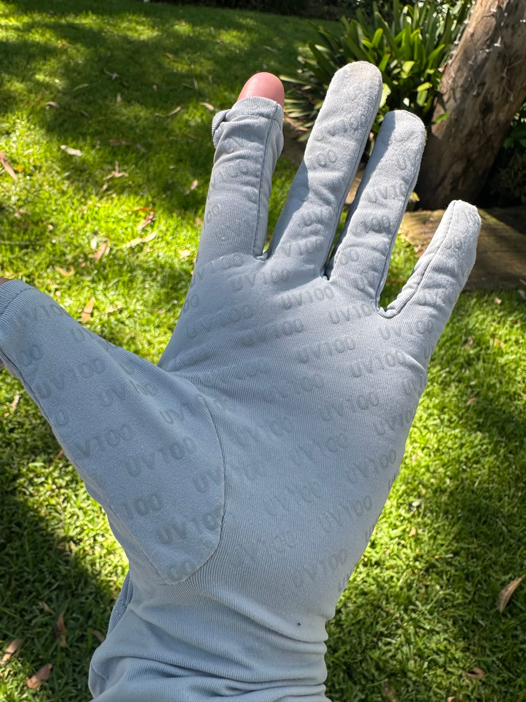 Customer photo review of Apex Long Gloves with Watch Access Unisex UPF50+