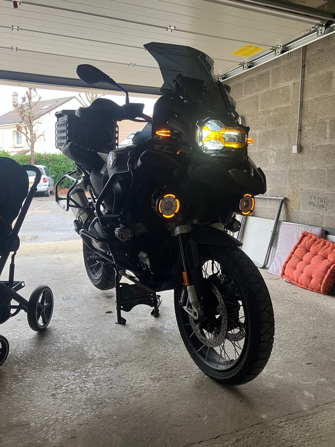 Customer photo review of Under Nose Mount for Motorcycle Lights