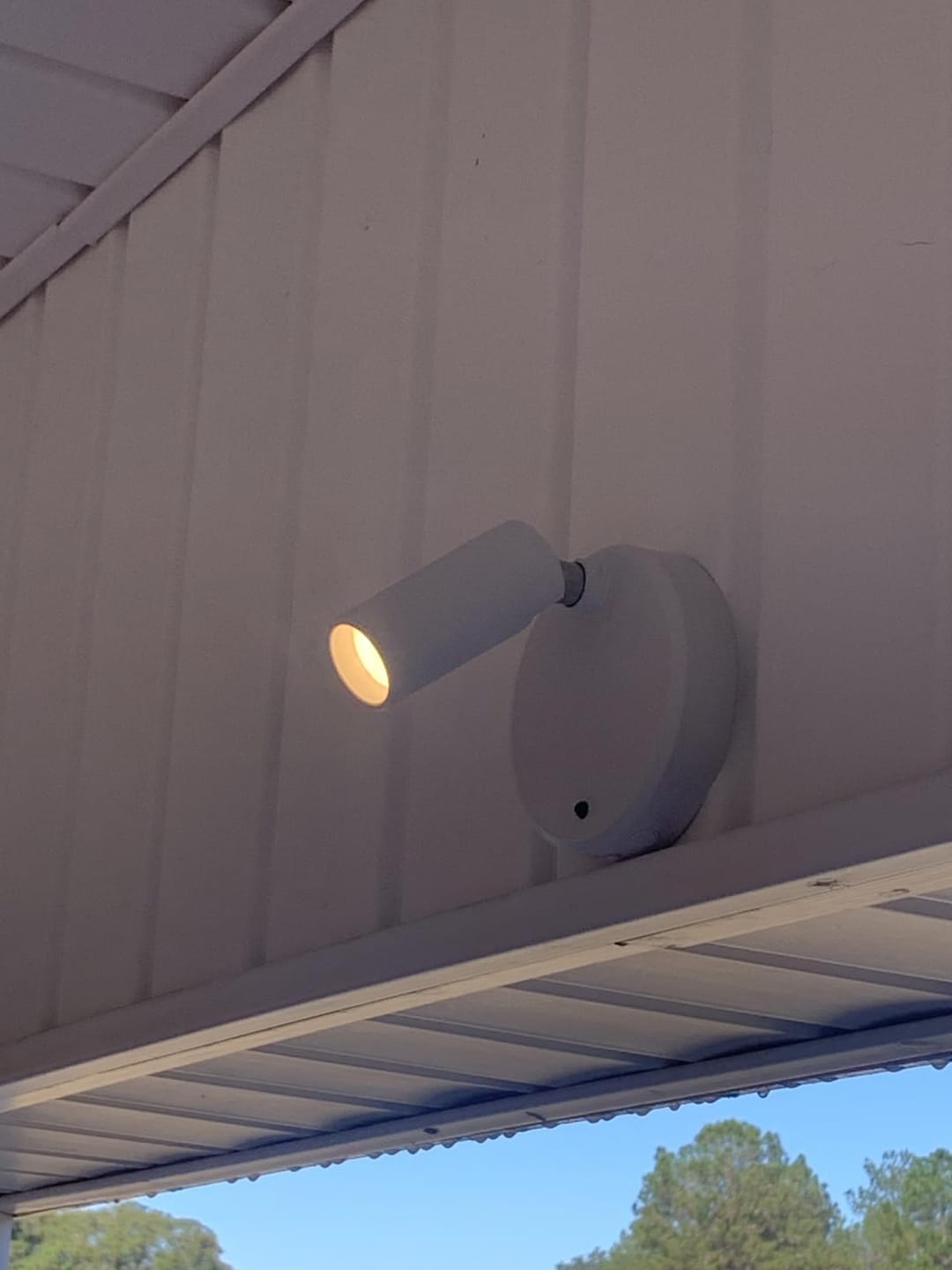Customer photo review of LightsCordless™ RGB Rechargeable Picture Light