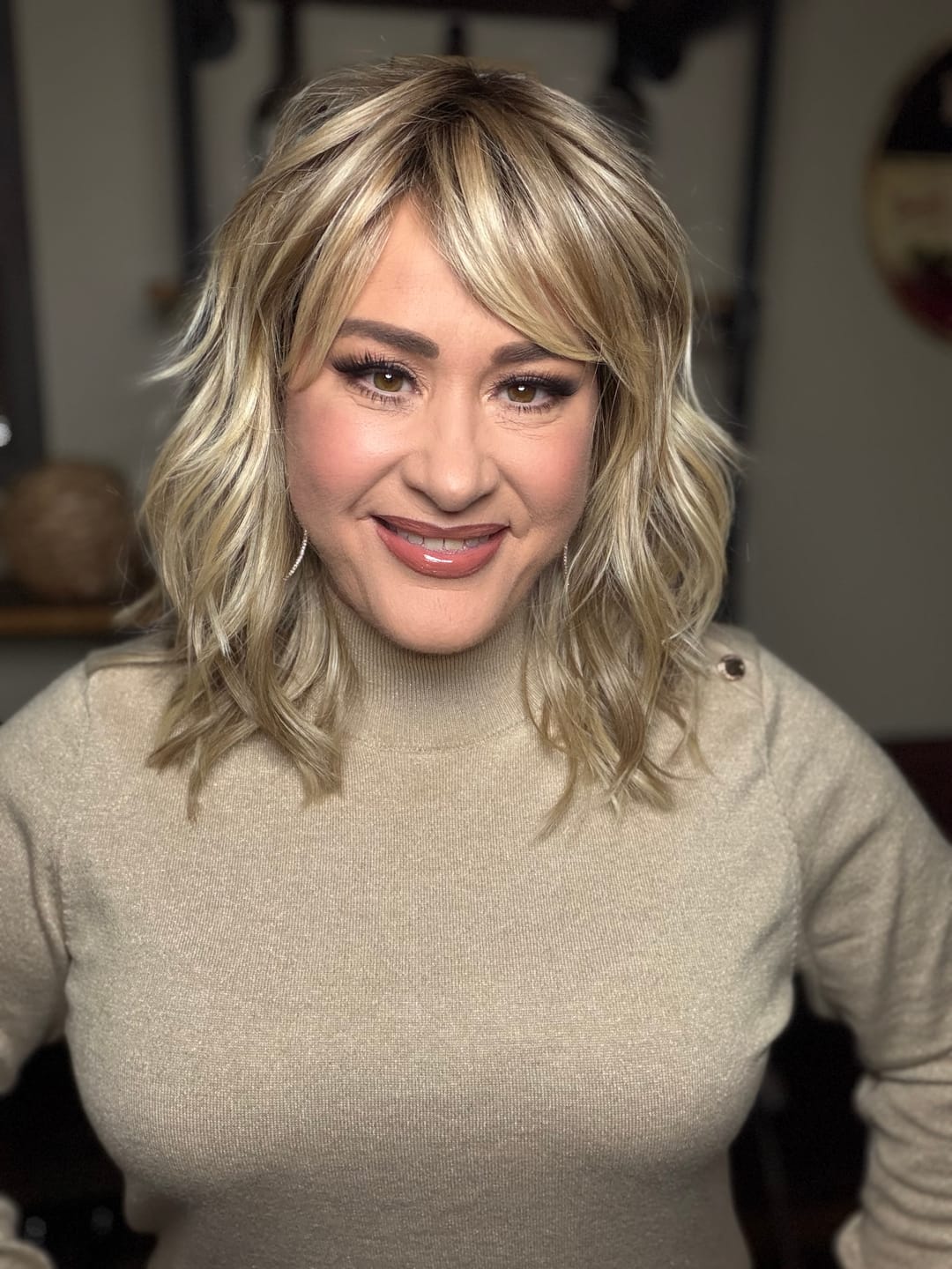 Customer photo review of PRETTY POMP - Sunlit Beige Blonde