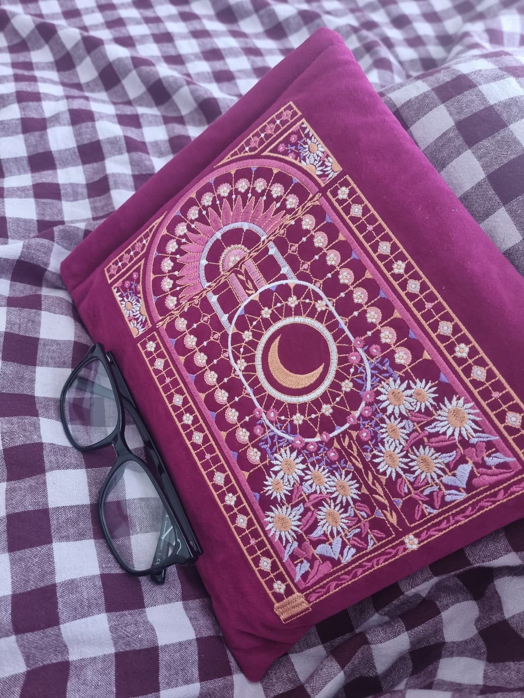 Customer photo review of Iridescence Book Sleeve - Pink