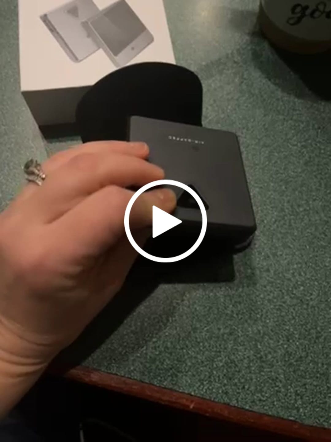 Customer video review of ELLIPAL Titan Mini Cold Wallet