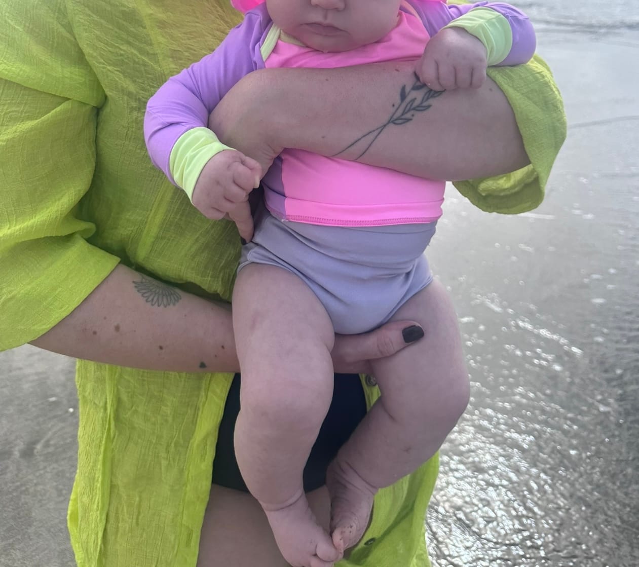 Customer photo review of Calcinha de Praia UV50+ | Liso Lilac
