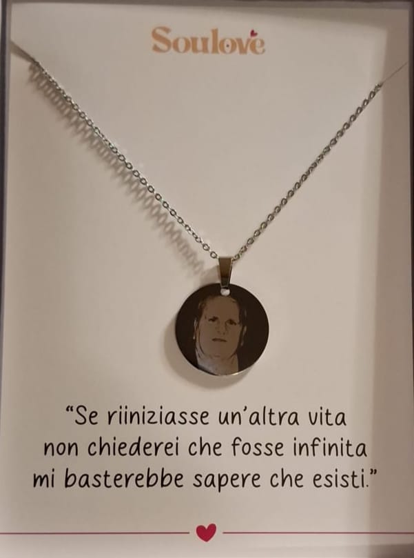 Customer photo review of Collana Cerchio Con Foto Personalizzata