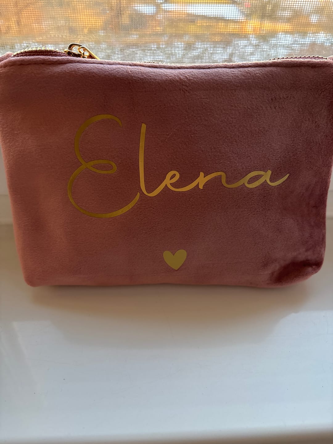 Customer photo review of Meine Kosmetiktasche - Personalisierte Samt Kosmetiktasche für MakeUp und Kosmetika mit Namen