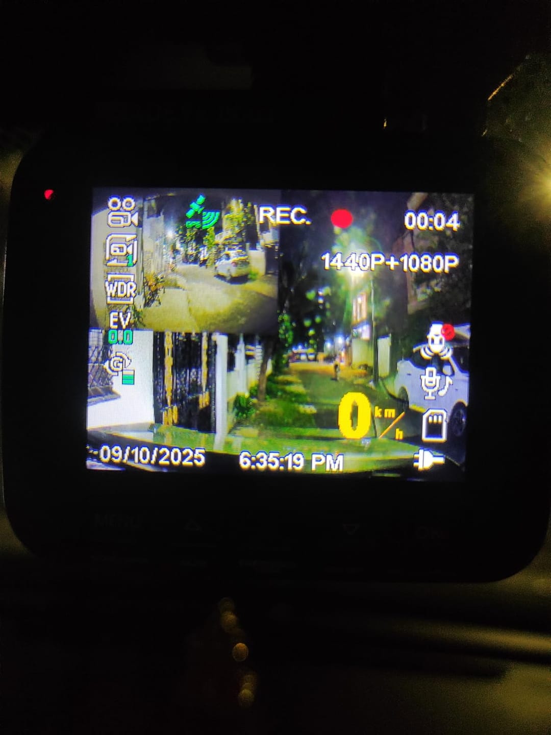 Customer photo review of RoadEye DC04 (3Channel) Dashcam