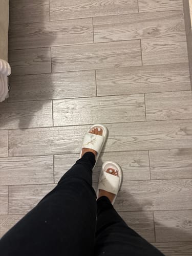 Customer photo review of HappyFlops Ediciones Limitadas