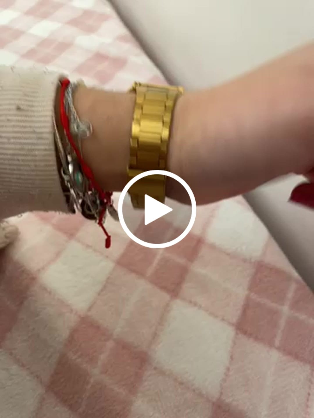 Customer video review of Reloj Digital Vintage Brillo ~ Oro
