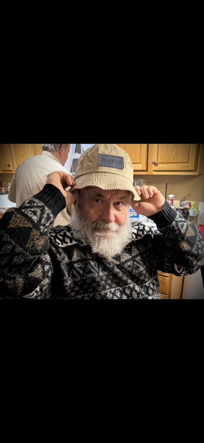 Customer photo review of DAVID - Bucket Hat