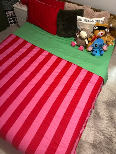 Customer photo review of Cozy Home Popping Colors Tek Kişilik Lastikli Çarşaflı Nevresim Takımı Cherie Yeşil
