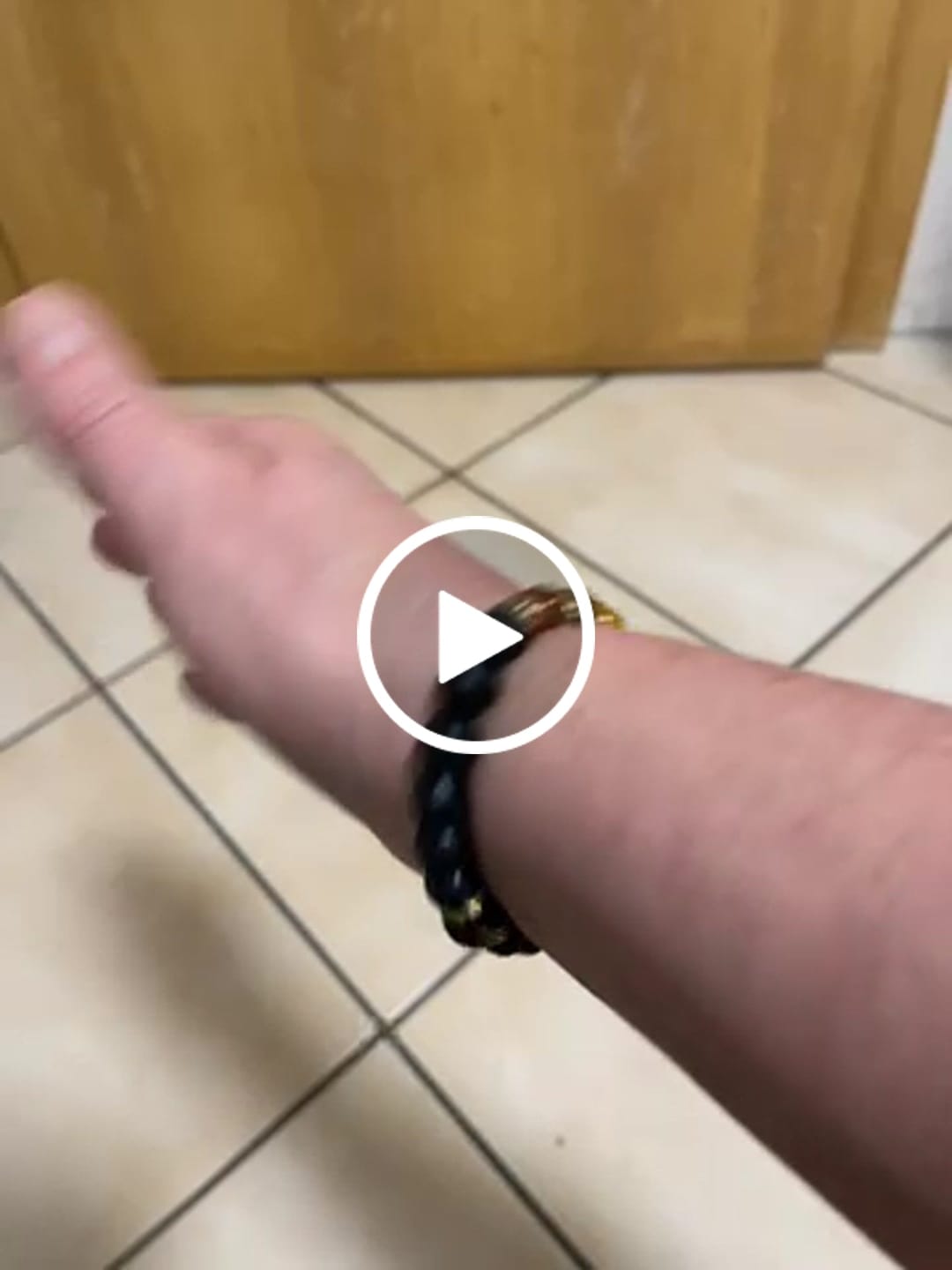 Customer video review of 7 Chakren Aktivierungs Armband