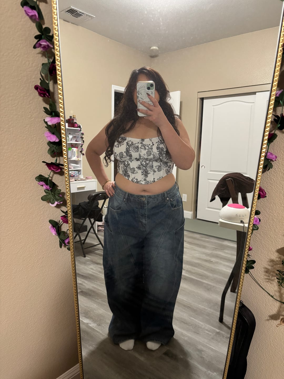 Customer photo review of Aelfric Eden  Baggy Barrel Big Pocket Jeans