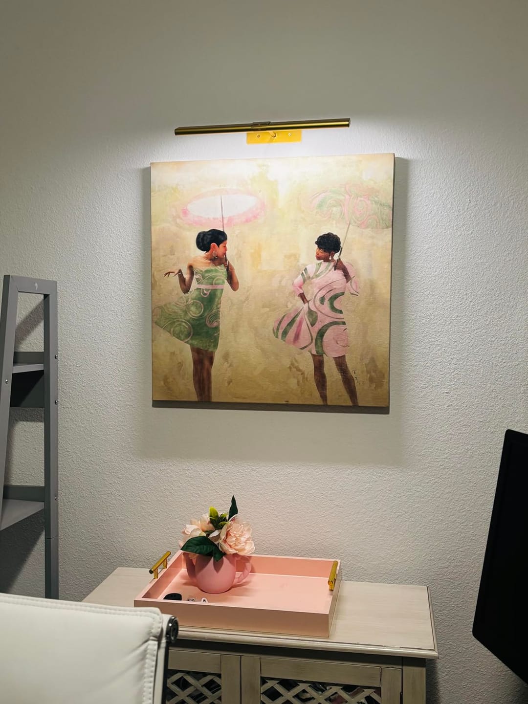 Customer photo review of LightsCordless™ RGB Rechargeable Picture Light