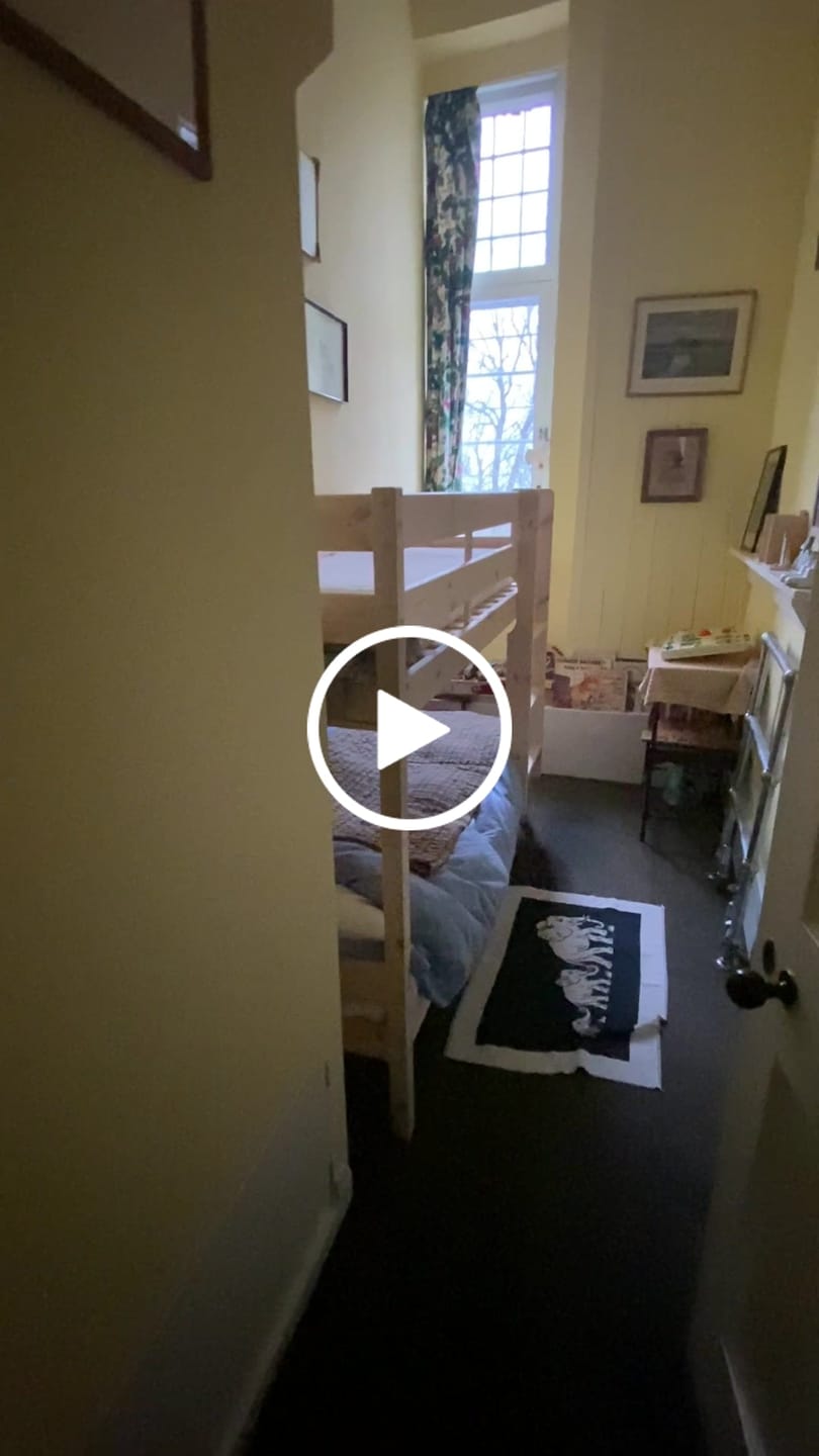 Customer video review of ECO Comfort Køjeseng