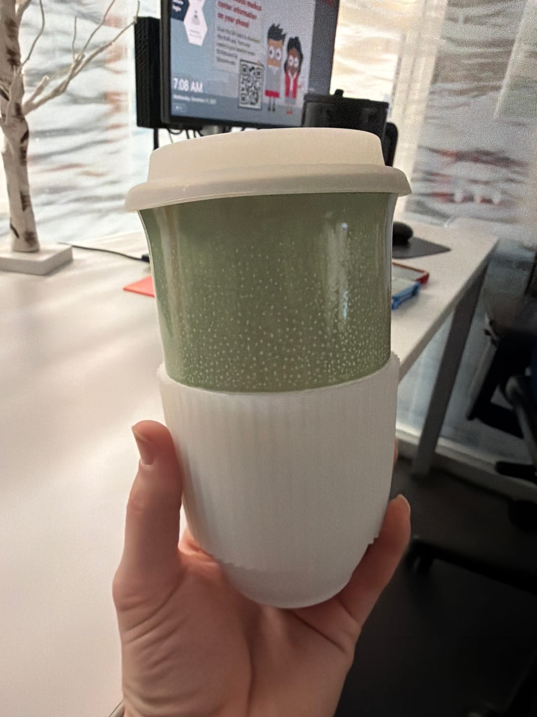 Customer photo review of White Lid and Sleeve for 16oz cup - $9.99