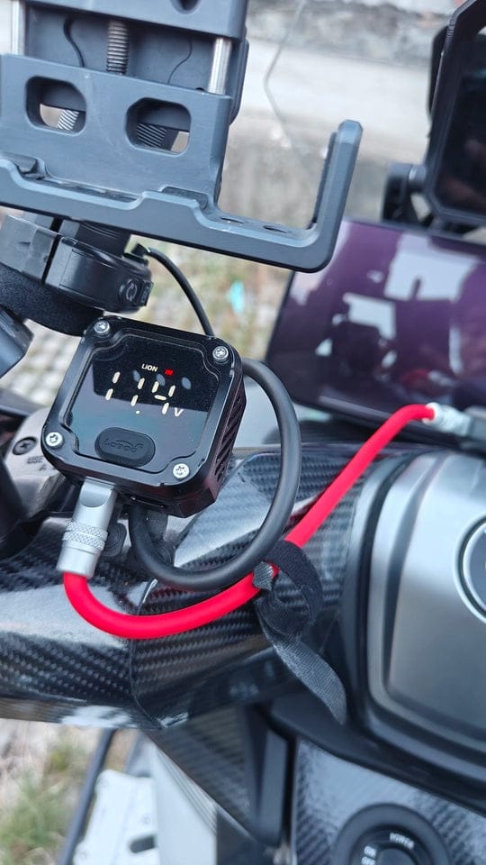 Customer photo review of C36 Motorcycle Bi-Directional Battery Charger – 100W PD Fast Charge, Real-Time Voltage Display, IP67 Waterproof, Lead-Acid Repair, Mirror/Adhesive Mount