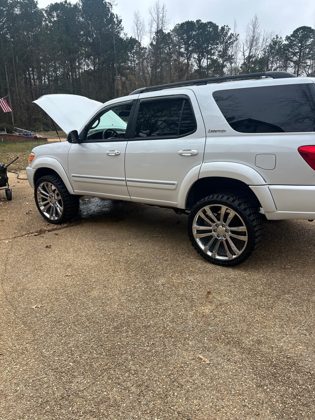 Customer photo review of 2005-2007 Toyota Sequoia Rear Air Suspension Conversion/Delete Kit with Module for Light Fix (TR2RBM)
