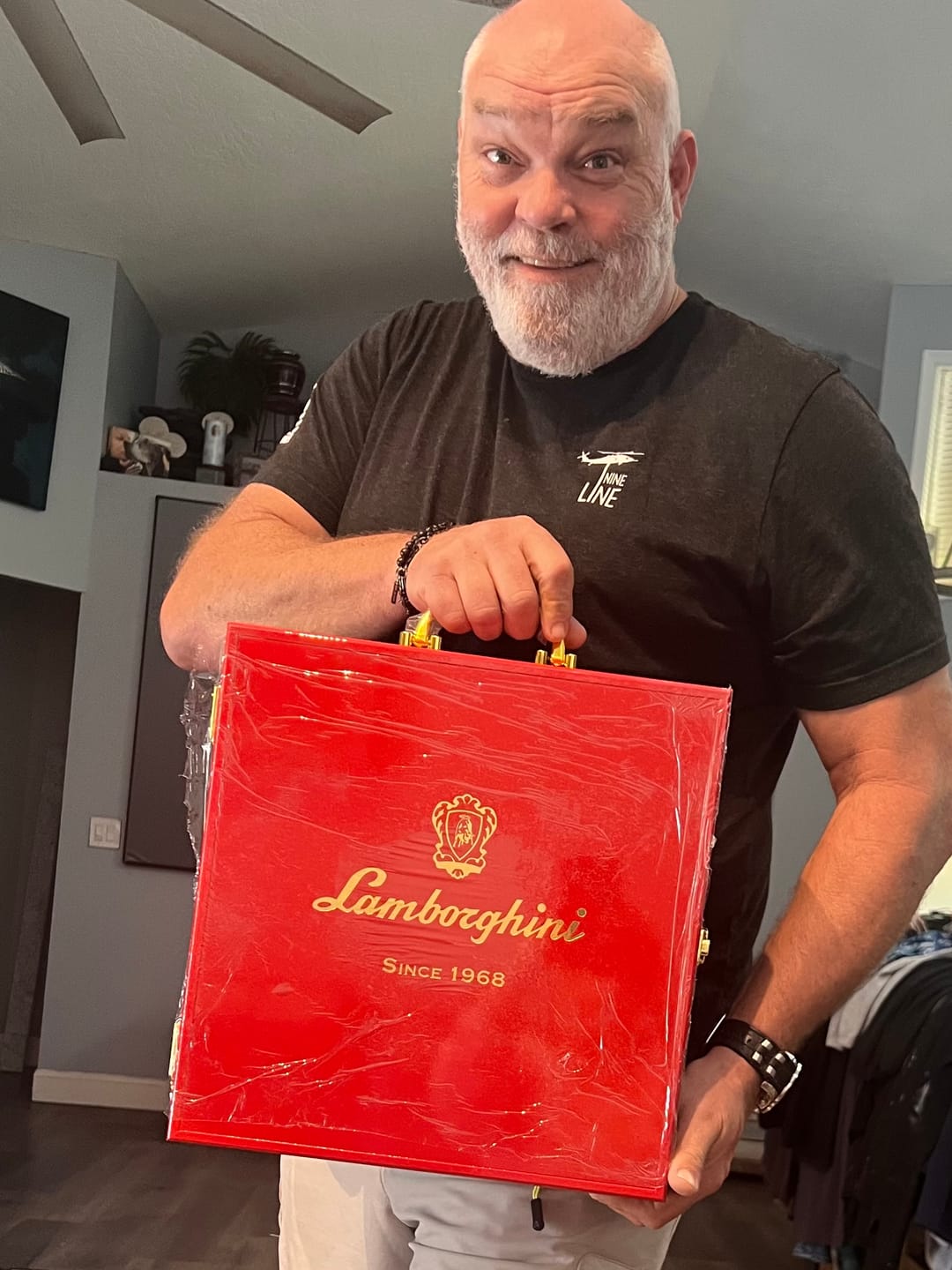 Customer photo review of Lamborghini LUXE Red Collection with Gift Set