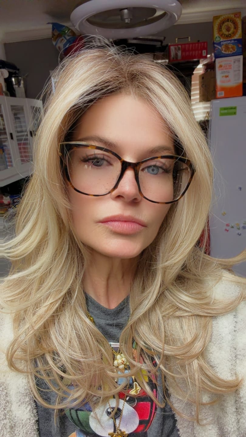 Customer photo review of CULTURE SHOCK - Neutral Sand Blonde
