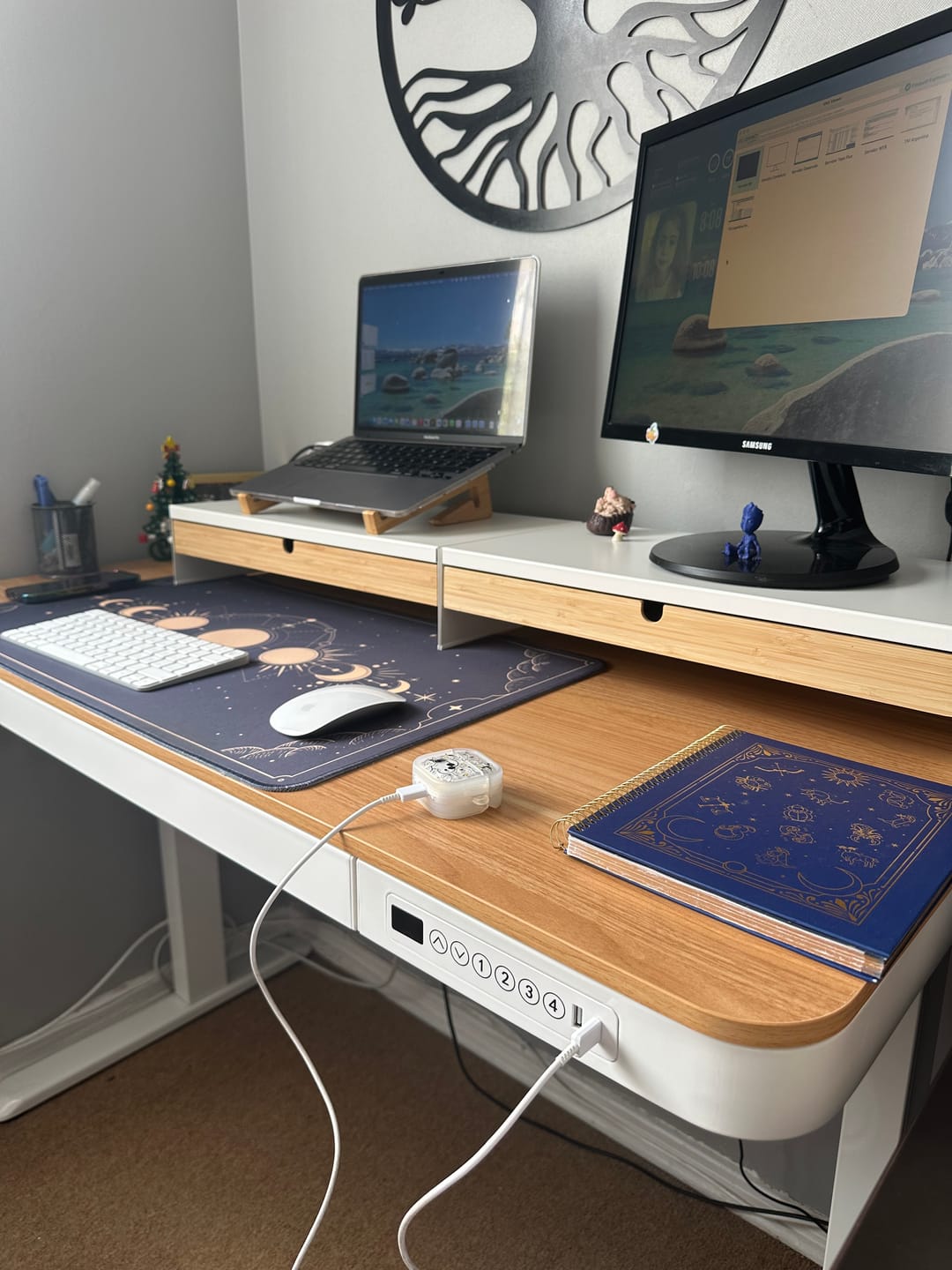 Customer photo review of Standing Desk Smart 120 x 60 cm