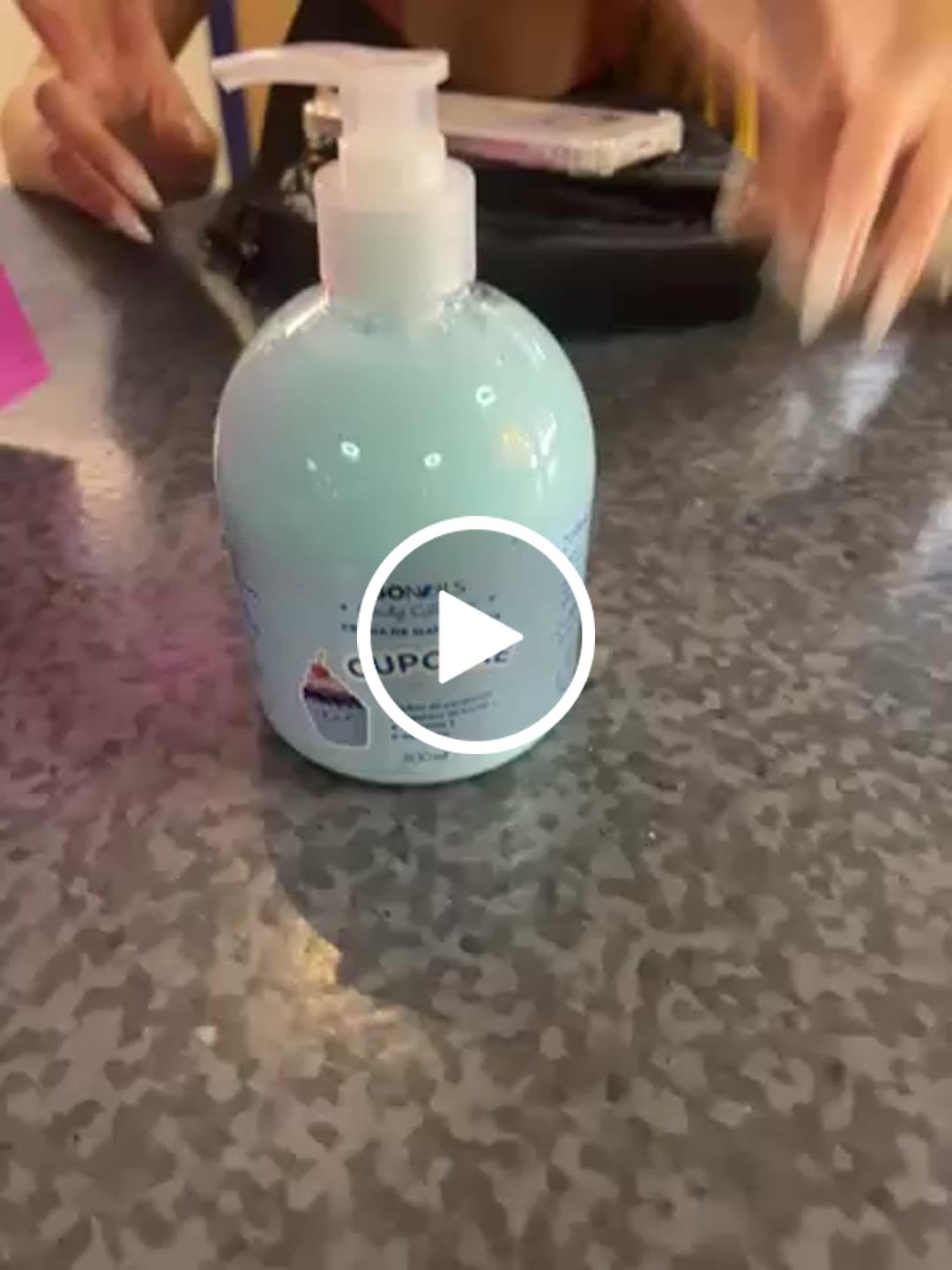 Customer video review of Fragancia Corporal - Cherry Bombshell