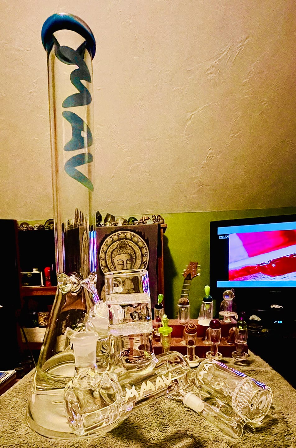 Customer photo review of 18" x 9mm thick classic Beaker Bong