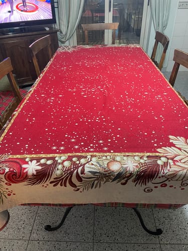 Customer photo review of Tovaglia Natalizia Gobelin 8 Posti 140x220 cm Tessuto Jacquard Rettangolare Made in Italy Decorazione Tavola Christmas