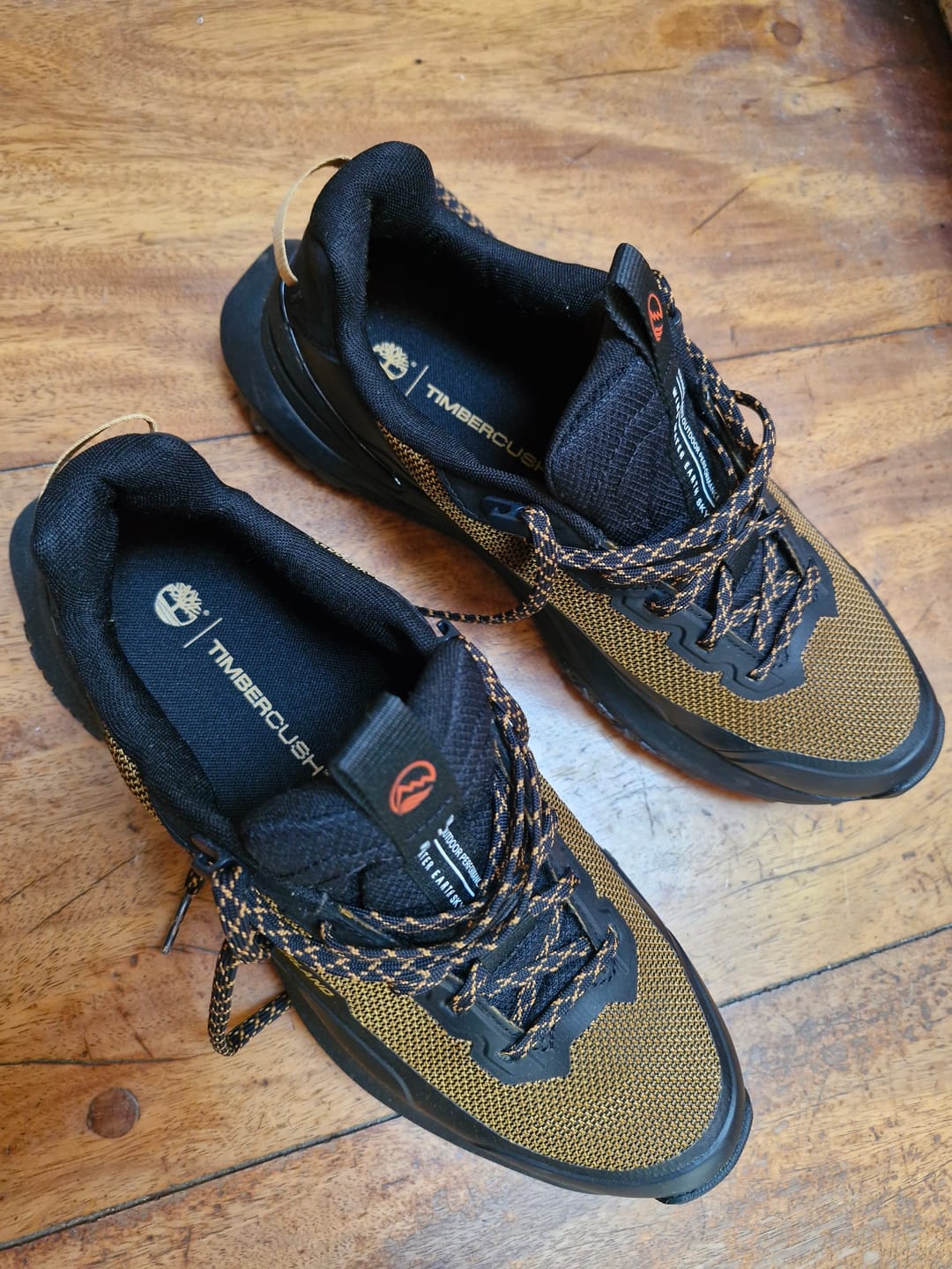 Customer photo review of Zapatillas Timberland Motion Access Low Lace Negro Dorado
