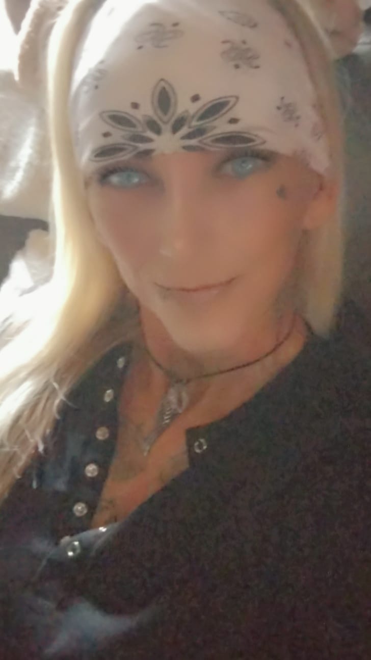 Customer photo review of New York Blue Prescription Colored Contact Lenses