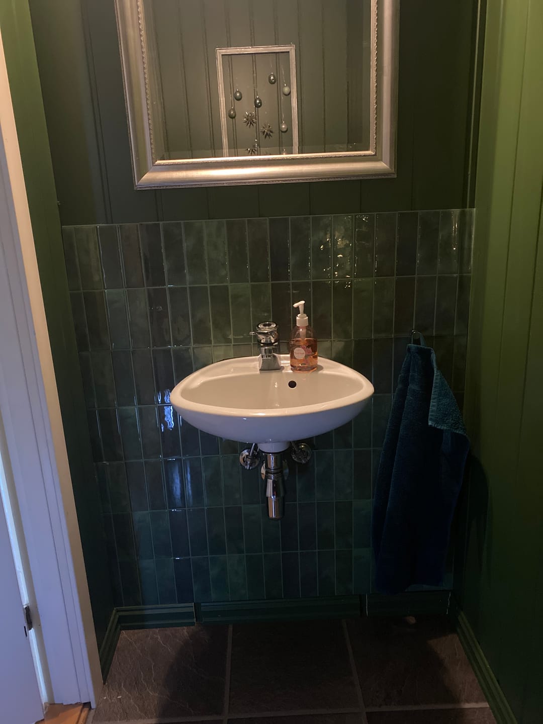 Customer photo review of Adelina grønn selvklebende veggfliser