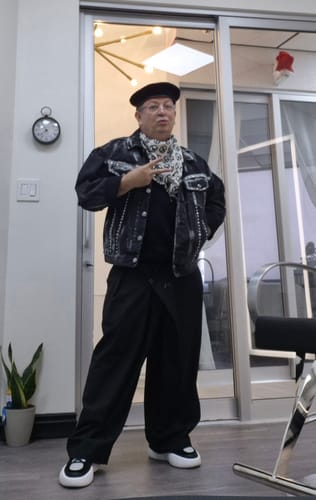 Customer photo review of Pleated Straight-leg Pants