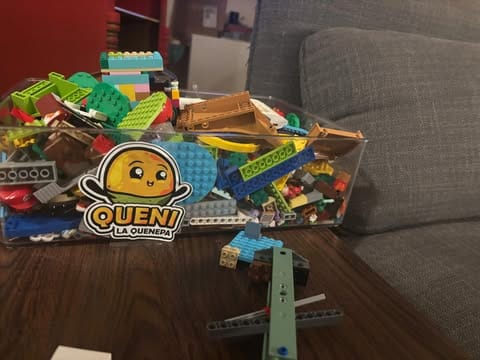 Customer photo review of (PREORDER) Queni la Quenepa™ - Peluche “Collector’s Edition”